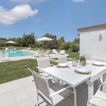 Terrace In Fioretta Your Countryside Escape With Shared Pool Near Alghero Vakantiehuis