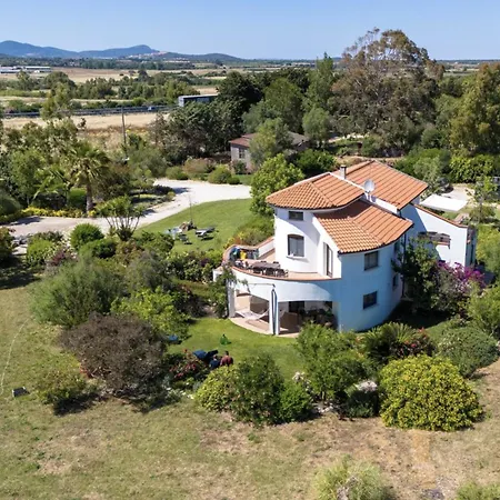 Vakantiehuis Terrace In Fioretta Your Countryside Escape With Shared Pool Near Alghero