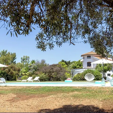 Terrace In Fioretta Your Countryside Escape With Shared Pool Near Alghero Vakantiehuis